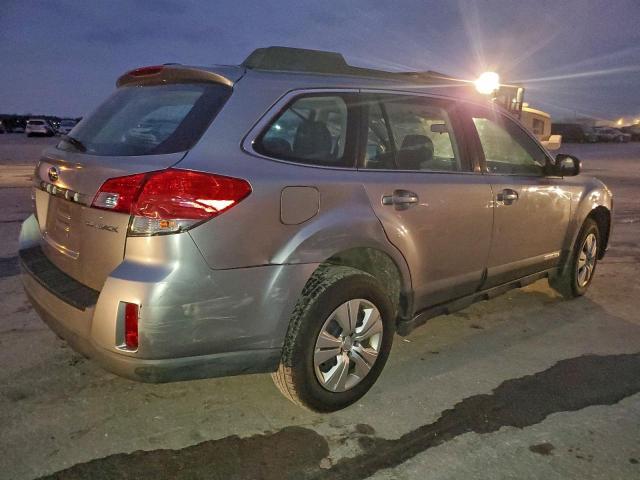 Subaru Outback 2.5i Image 11