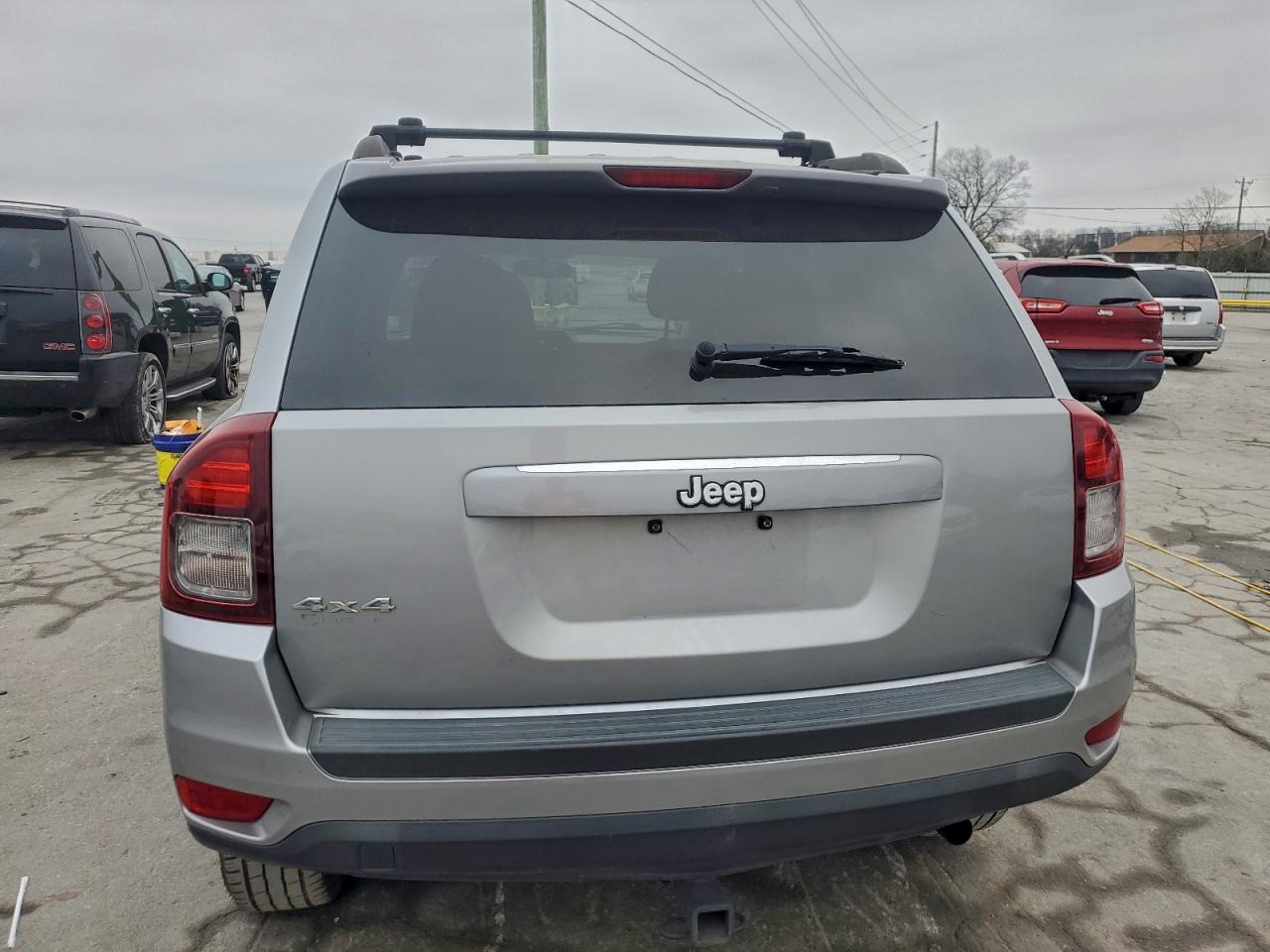 Jeep Compass Sport Image 2