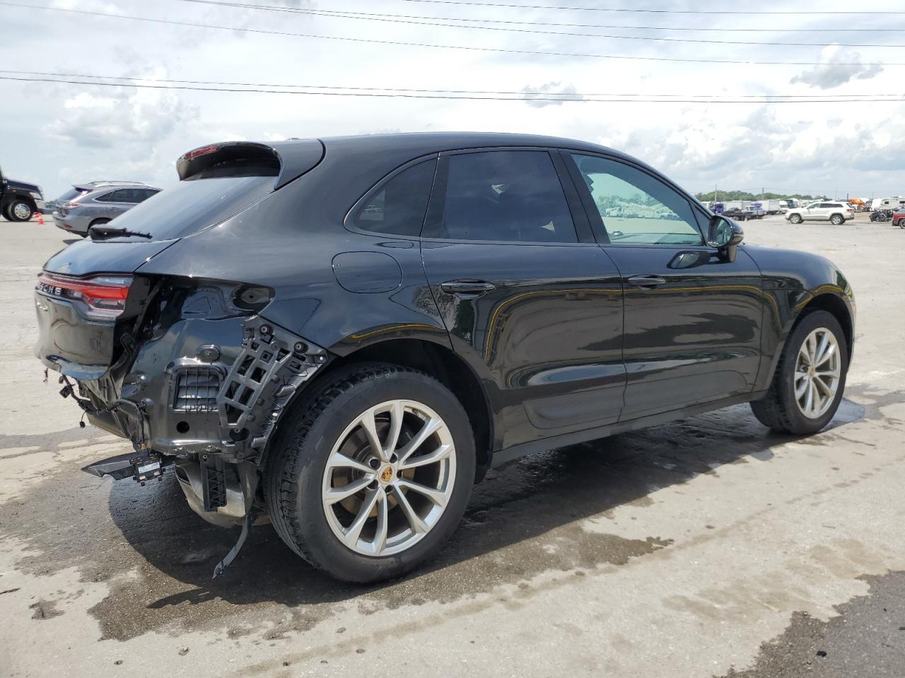 Porsche Macan Base Base Image 14