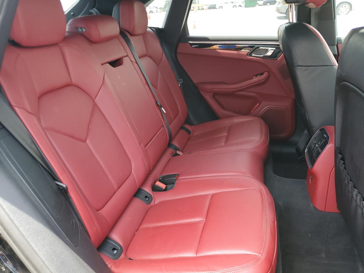 Porsche Macan Base Base Image 9