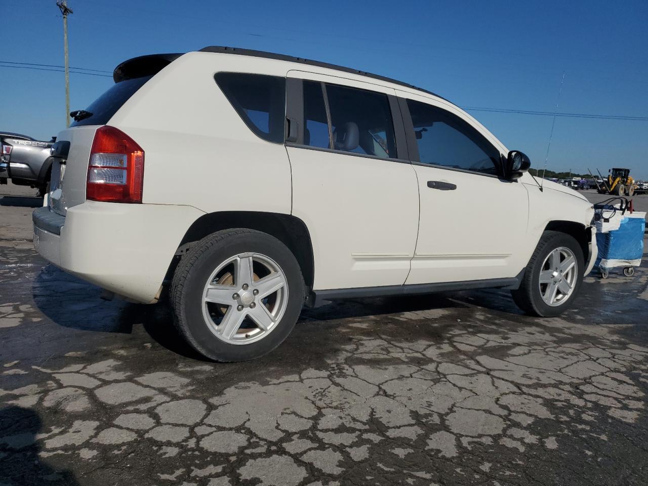 Jeep Compass Sport Image 2