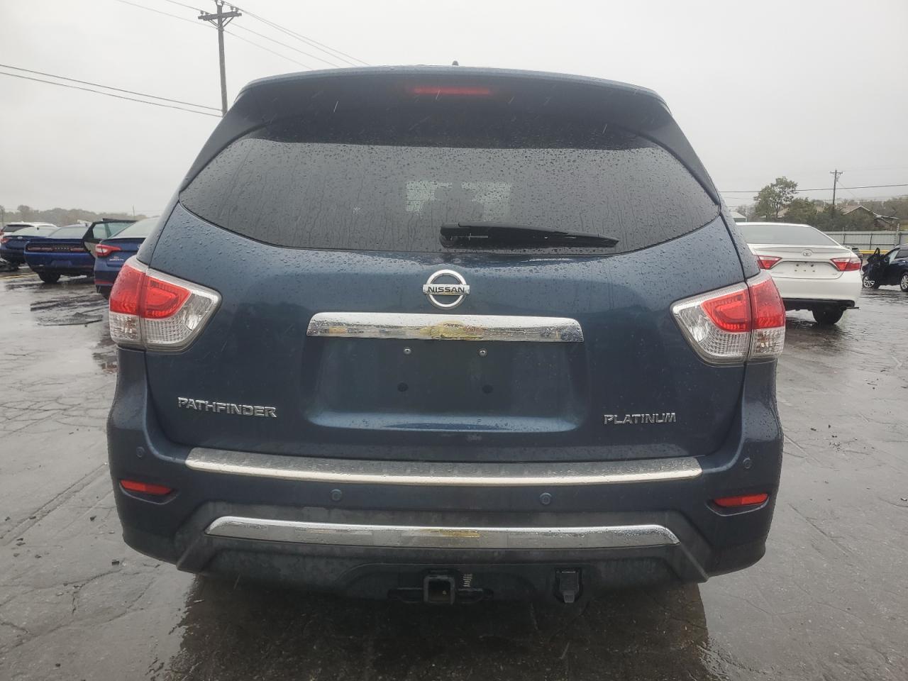 Nissan Pathfinder S Image 6