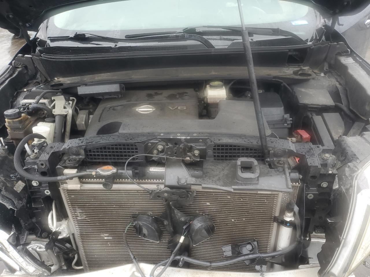 Nissan Pathfinder S Image 11