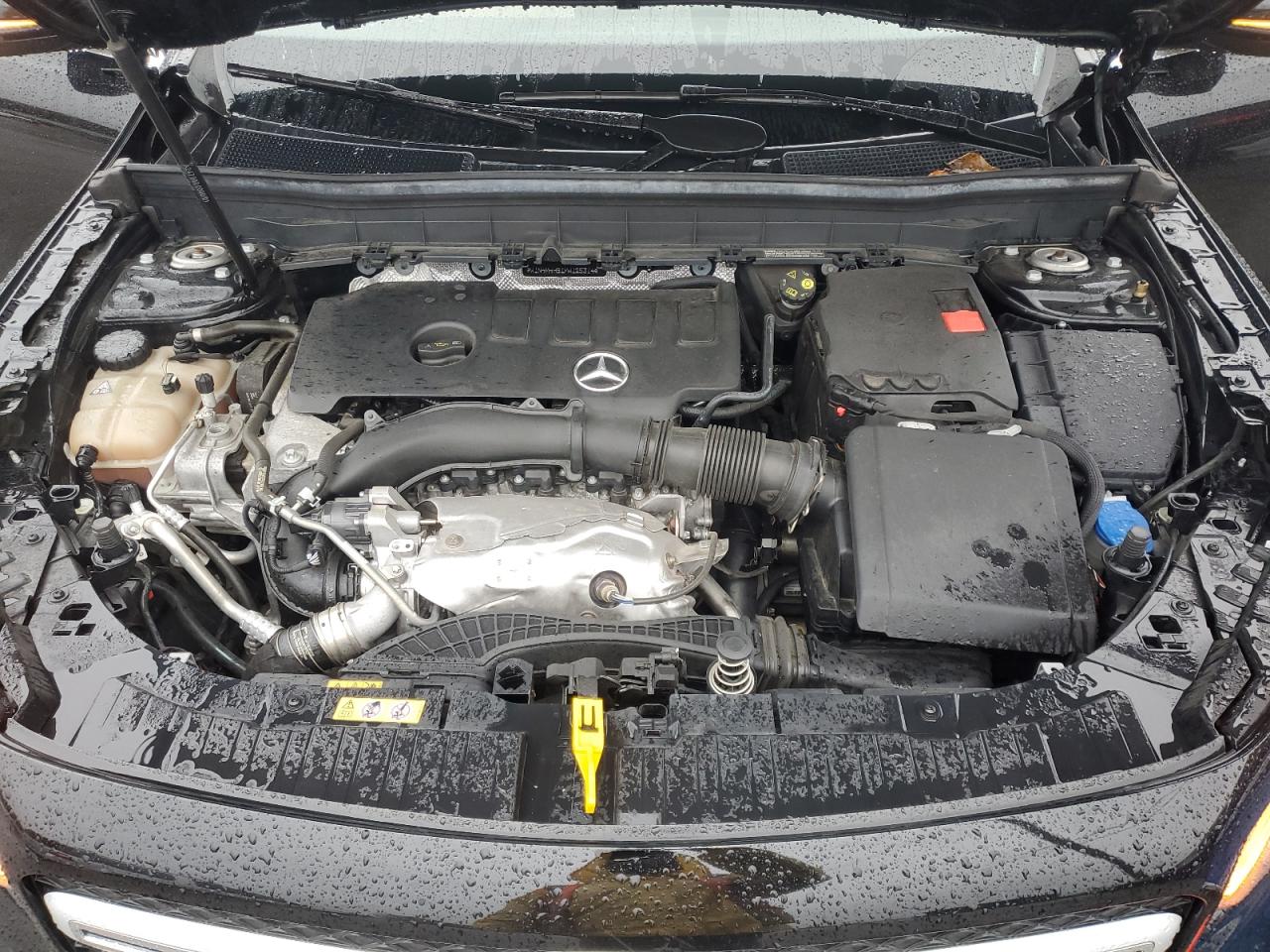Mercedes-Benz GLB 250 4matic Image 8