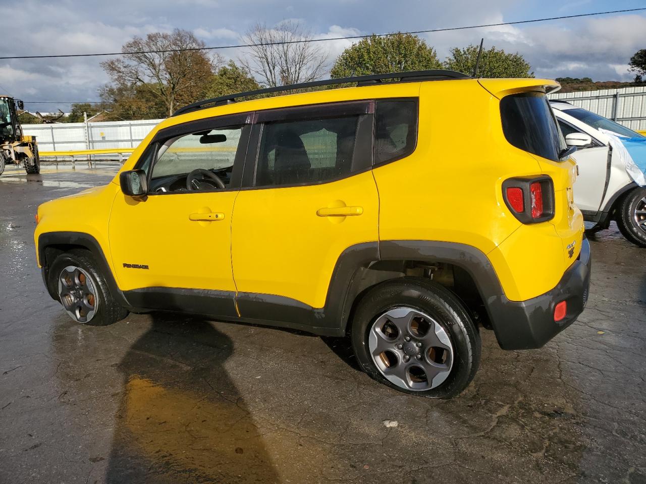 Jeep Renegade Sport Image 2