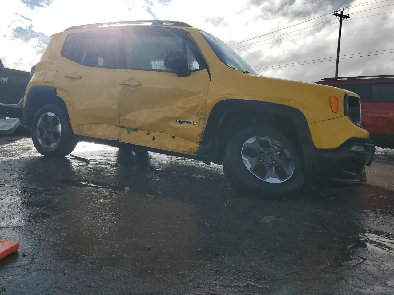 Jeep Renegade Sport Image 4