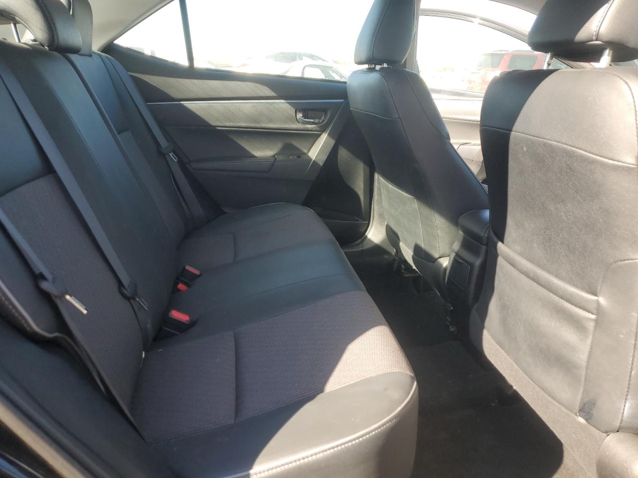 Toyota Corolla L Image 9