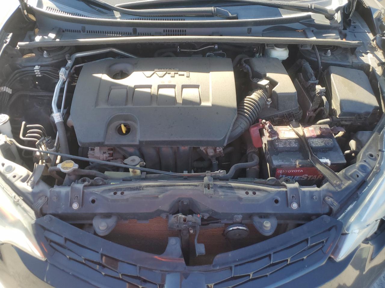 Toyota Corolla L Image 12