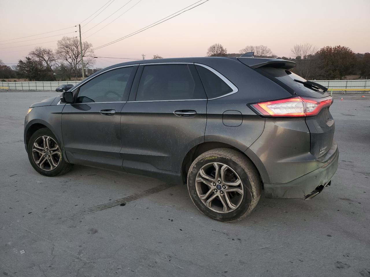 Ford Edge Titanium Image 3
