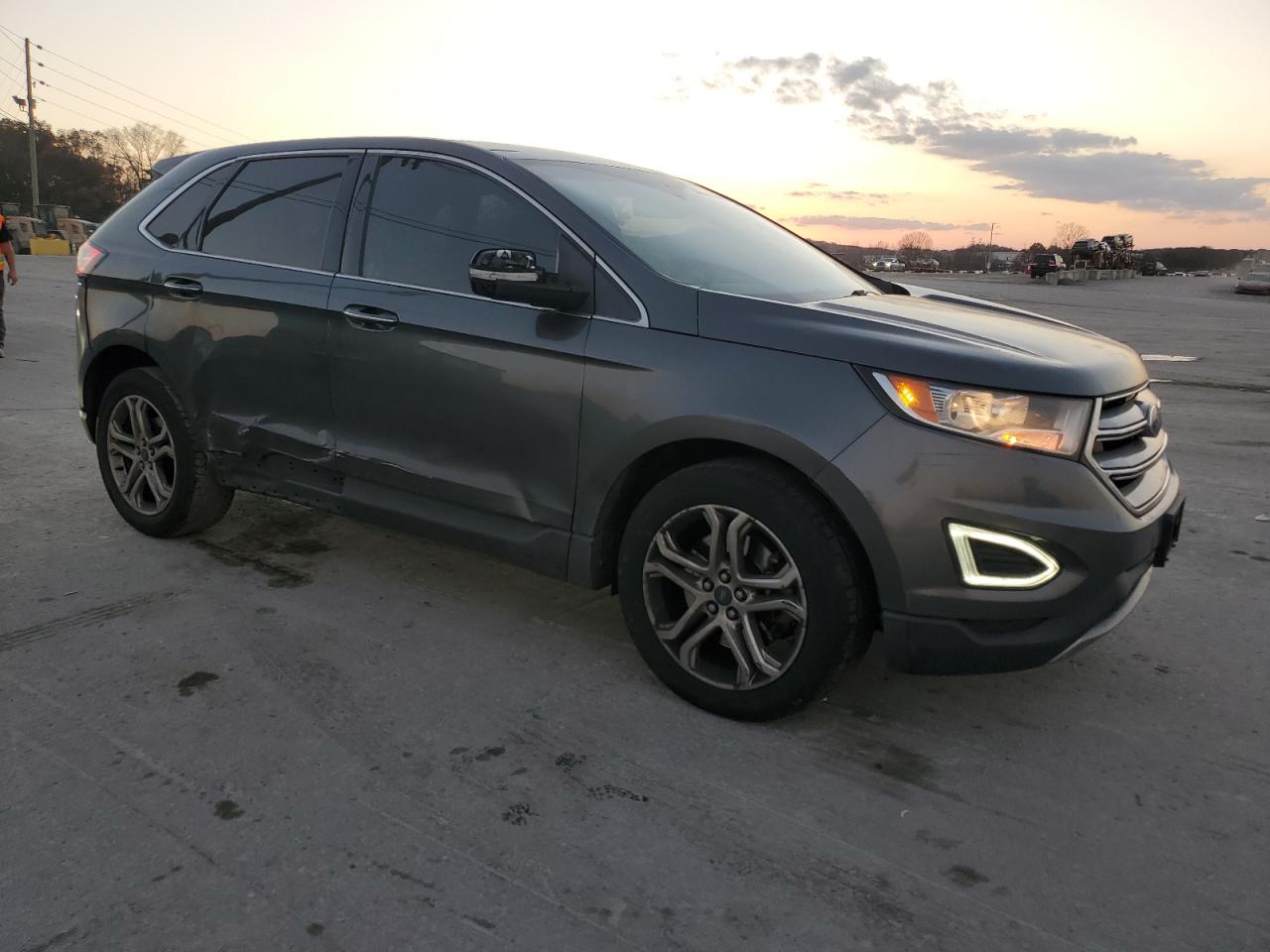 Ford Edge Titanium Image 4
