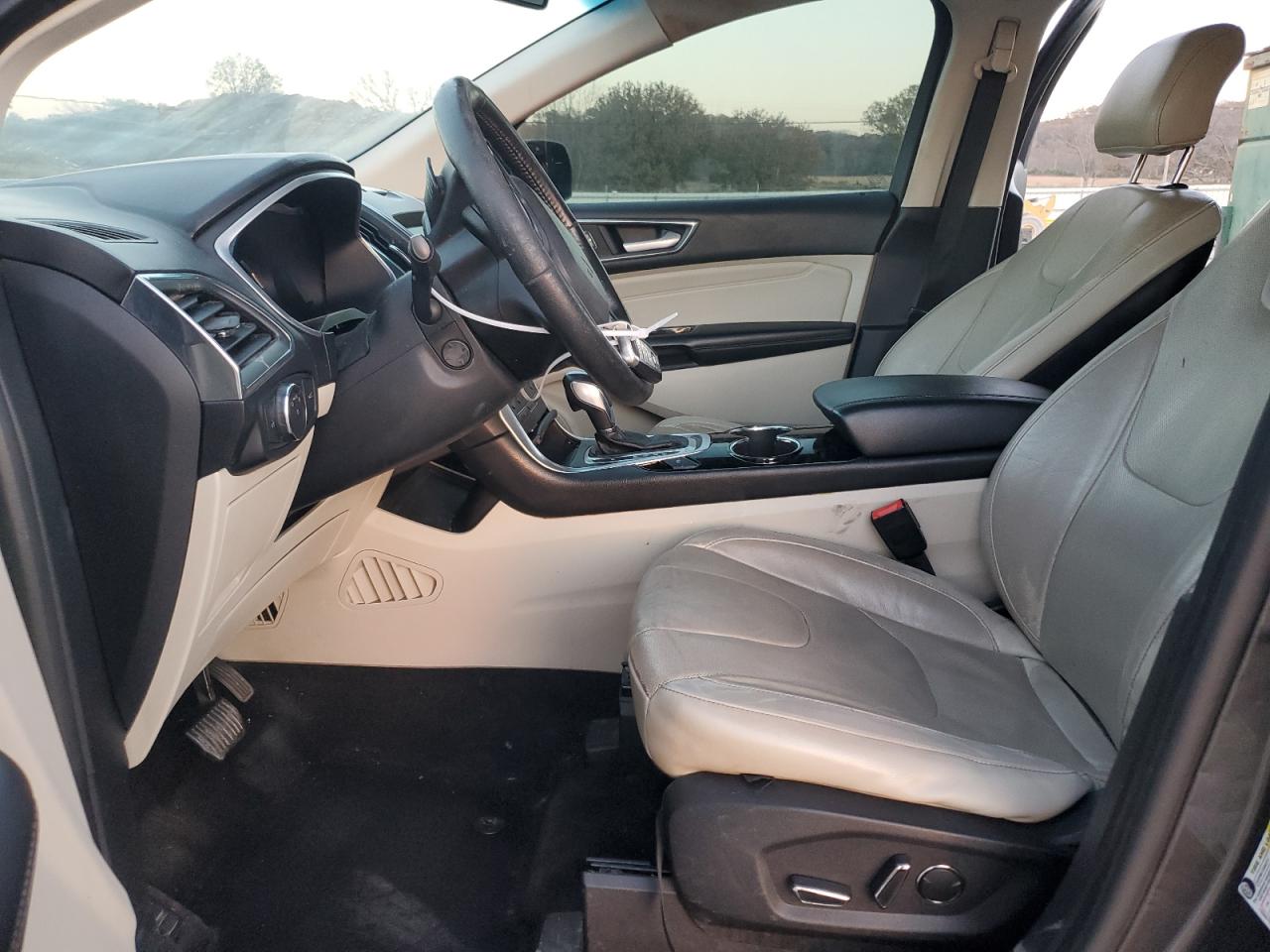 Ford Edge Titanium Image 7