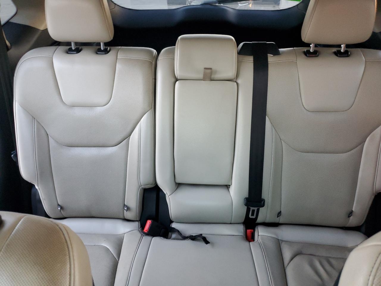 Ford Edge Titanium Image 8