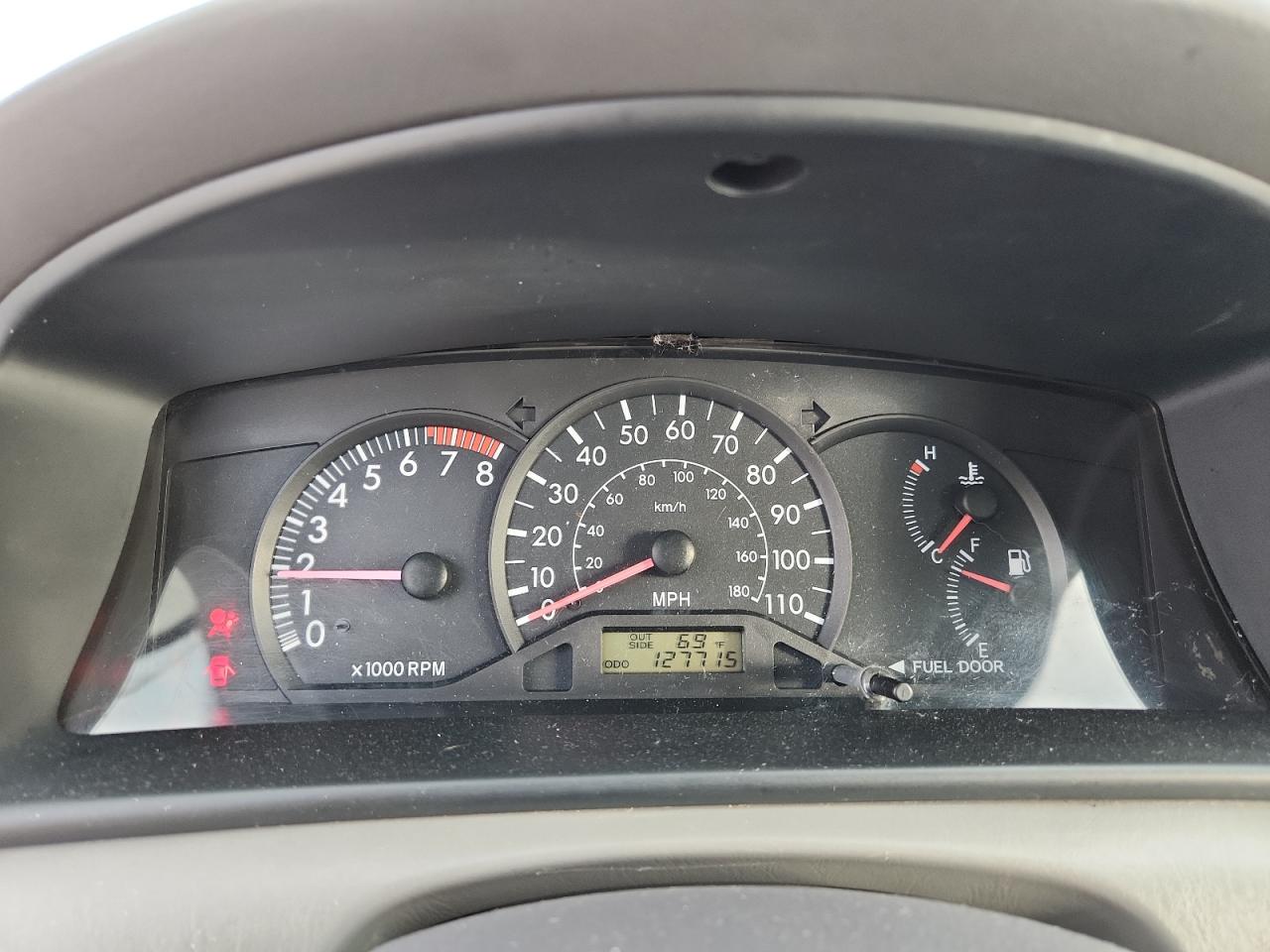 Toyota Corolla Ce Image 3