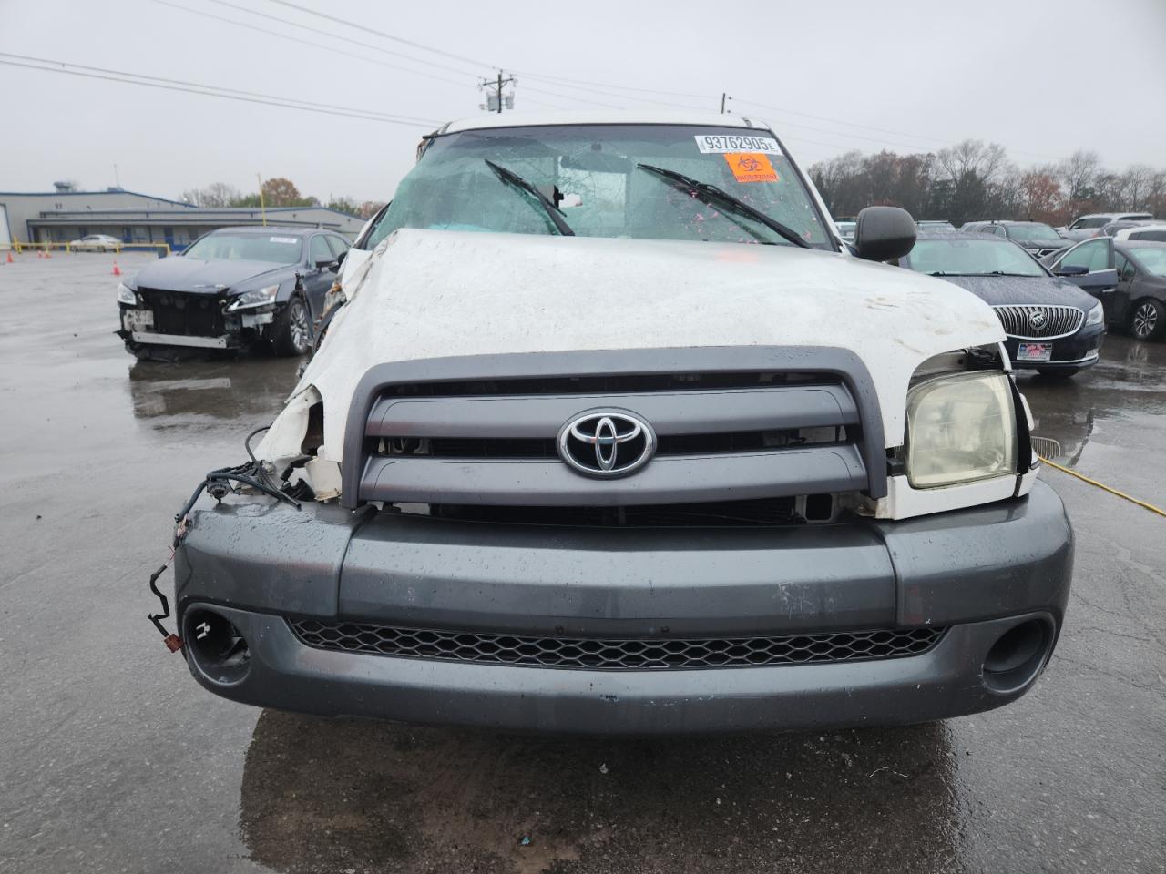 Toyota Tundra Image 3