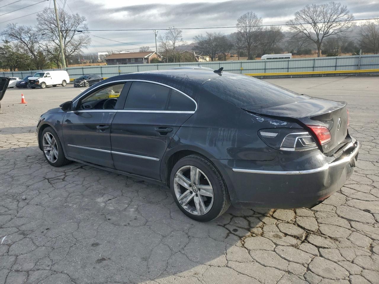 Volkswagen CC Base Image 3
