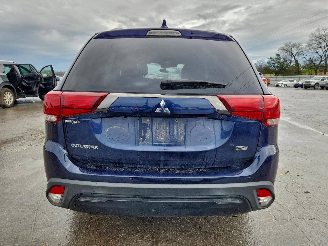 Mitsubishi Outlander Se Image 8