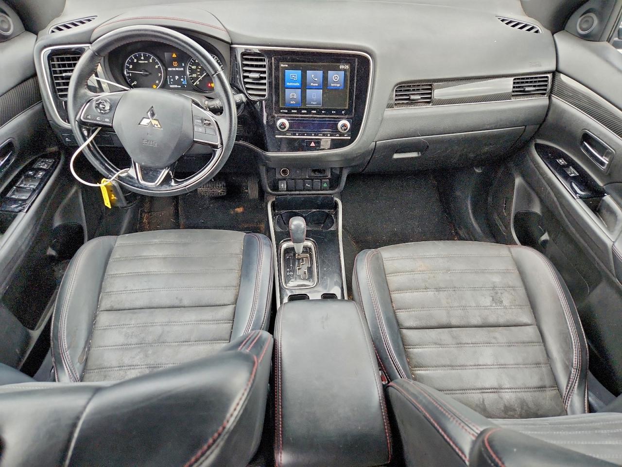 Mitsubishi Outlander Se Image 10