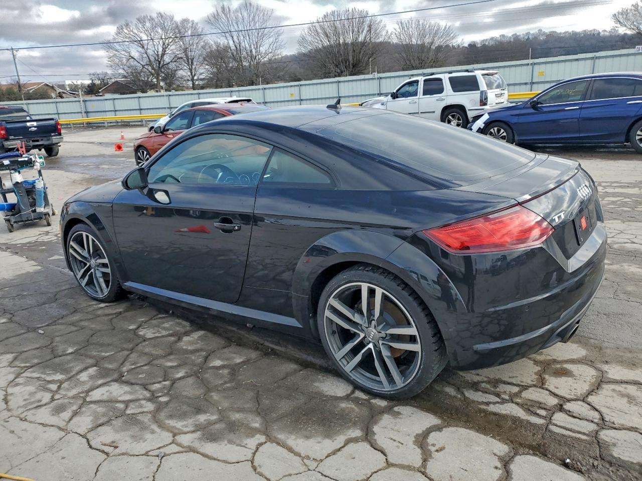 Audi TT Image 12
