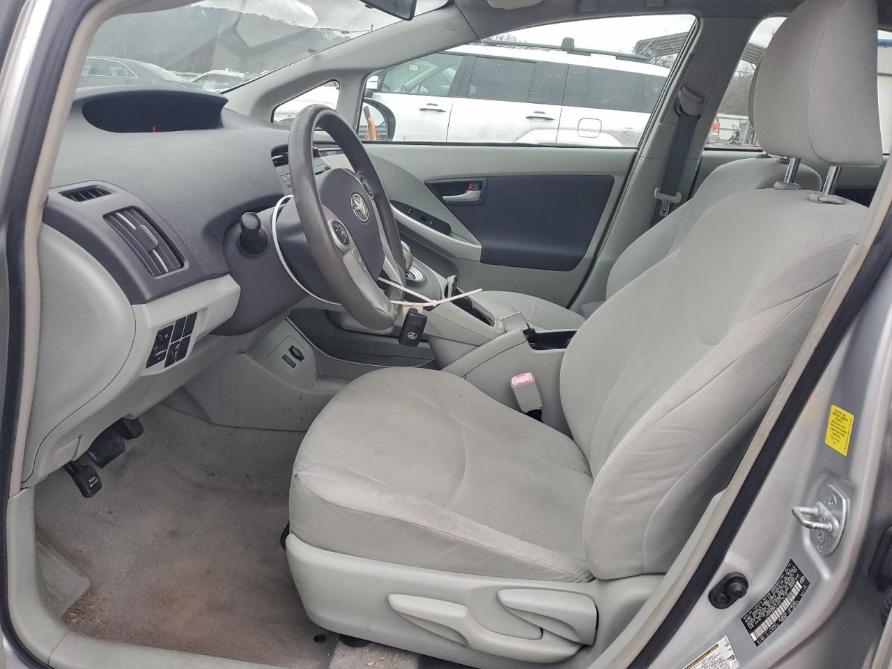 Toyota Prius Image 10