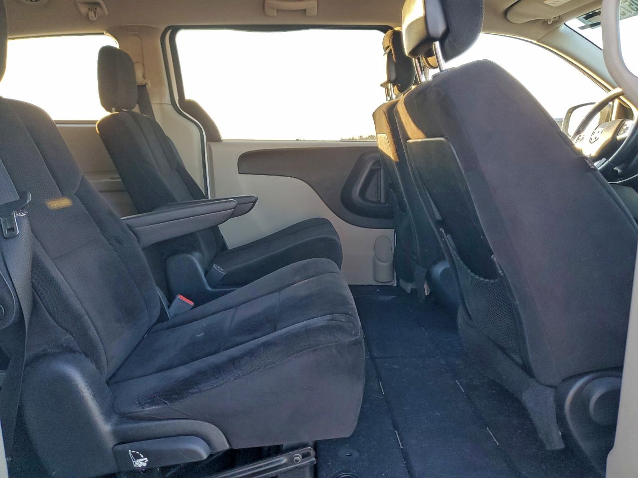 Dodge Caravan Se Image 3