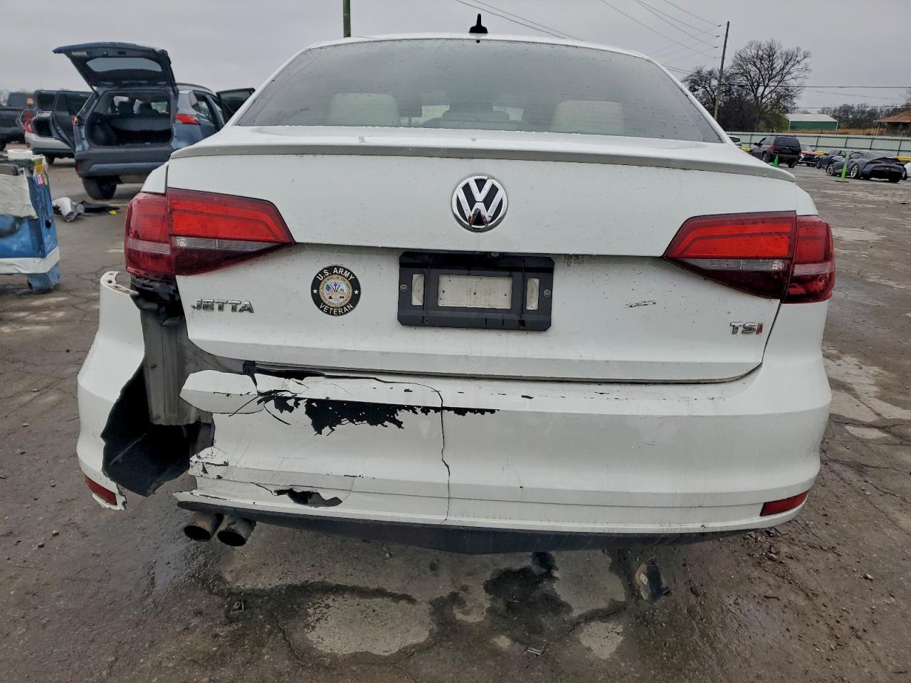 Volkswagen Jetta Sport Image 8