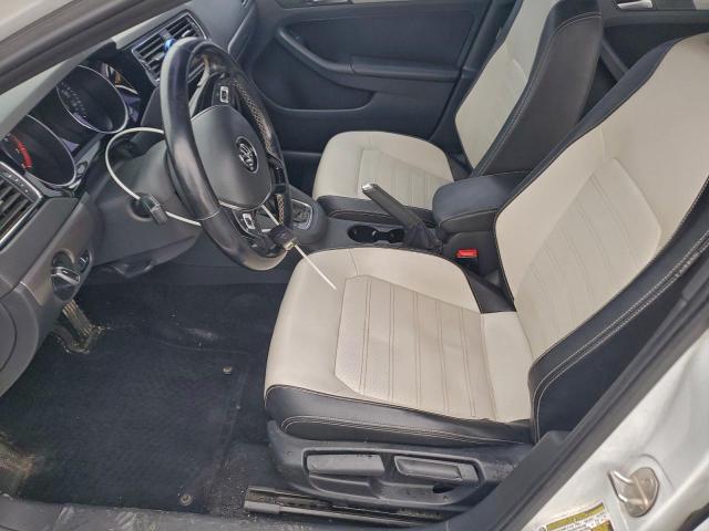 Volkswagen Jetta Sport Image 10