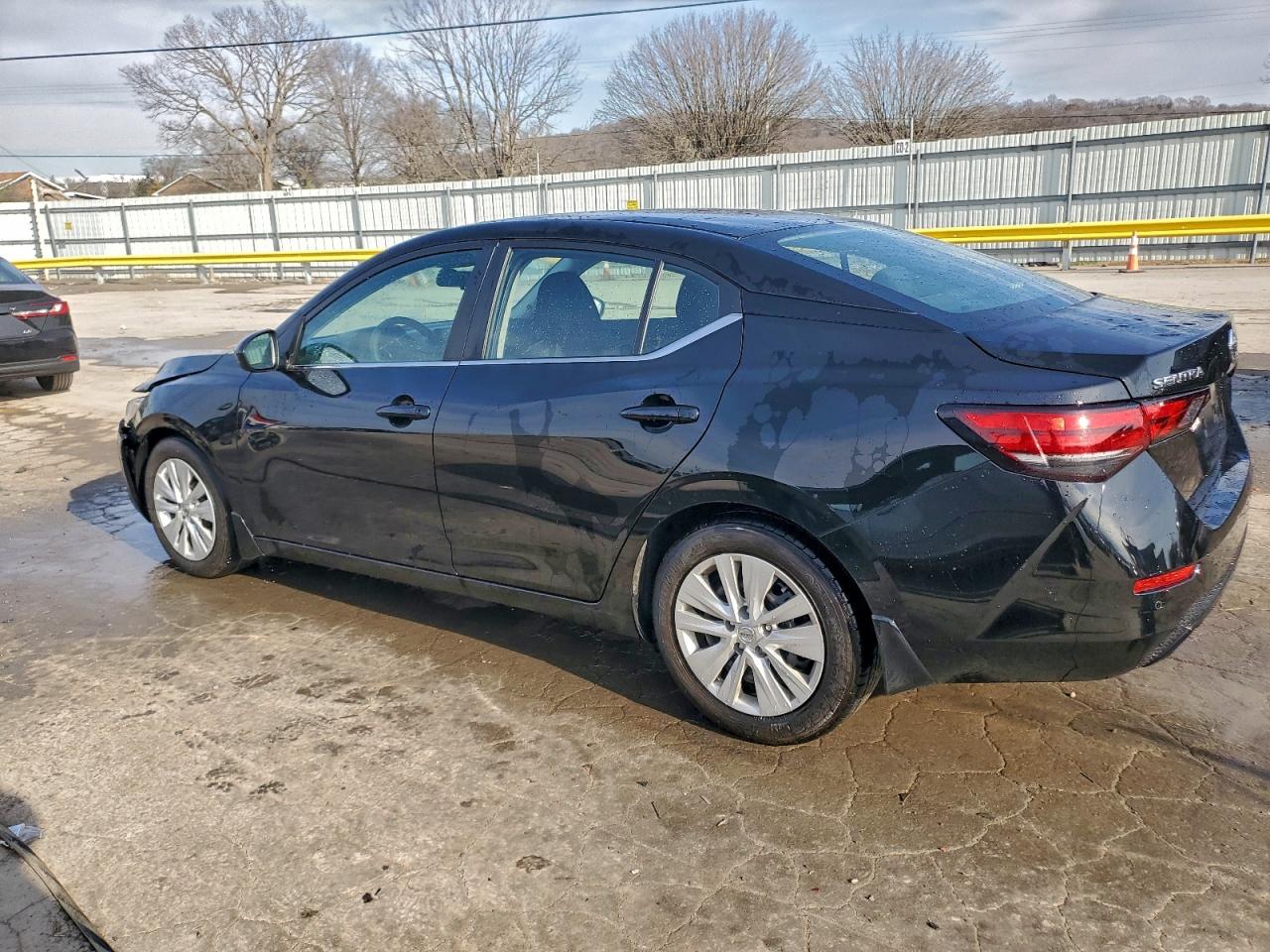 Nissan Sentra S Image 4