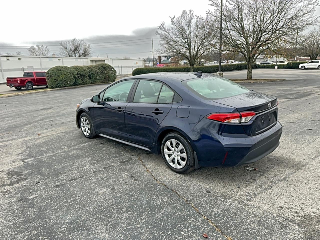 Toyota Corolla Le Image 4