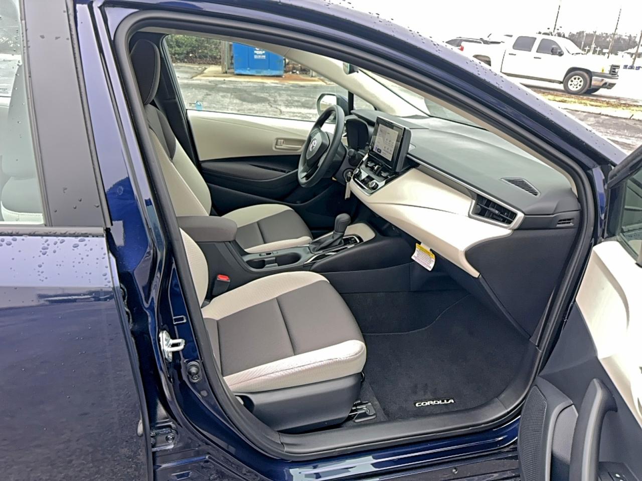 Toyota Corolla Le Image 3