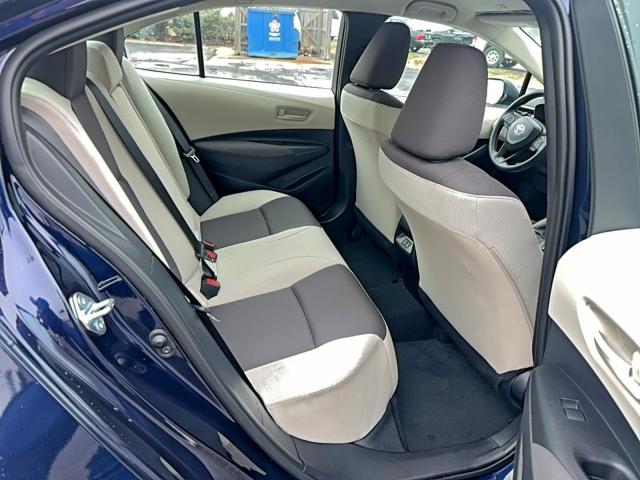 Toyota Corolla Le Image 8