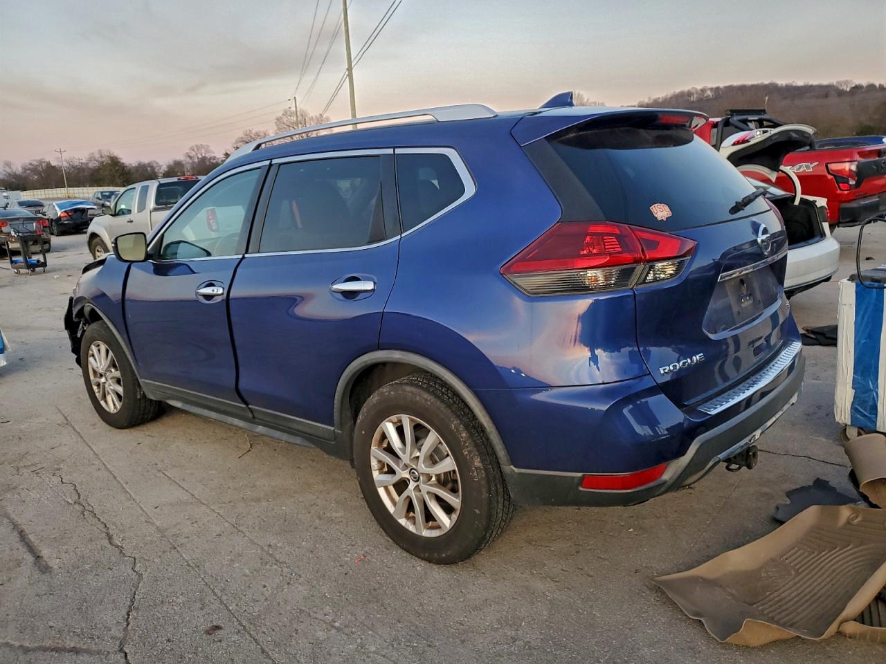 Nissan Rogue S Image 3