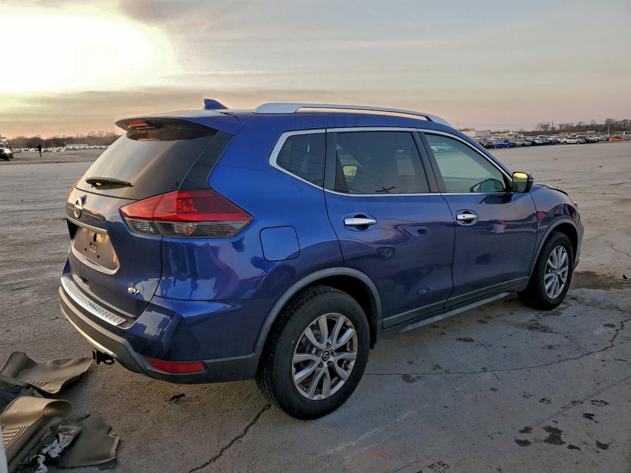 Nissan Rogue S Image 6