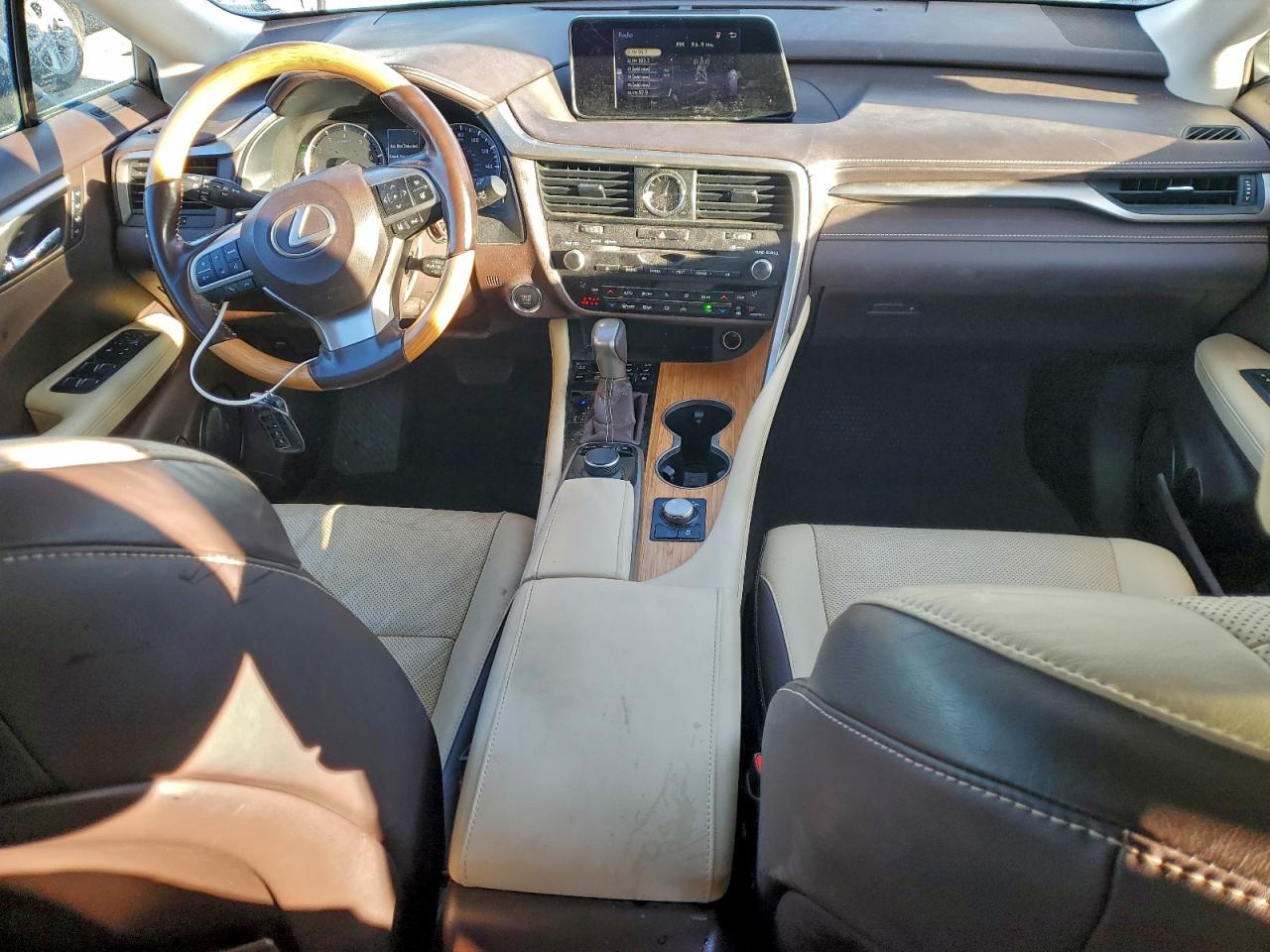 Lexus RX 350 L Image 2