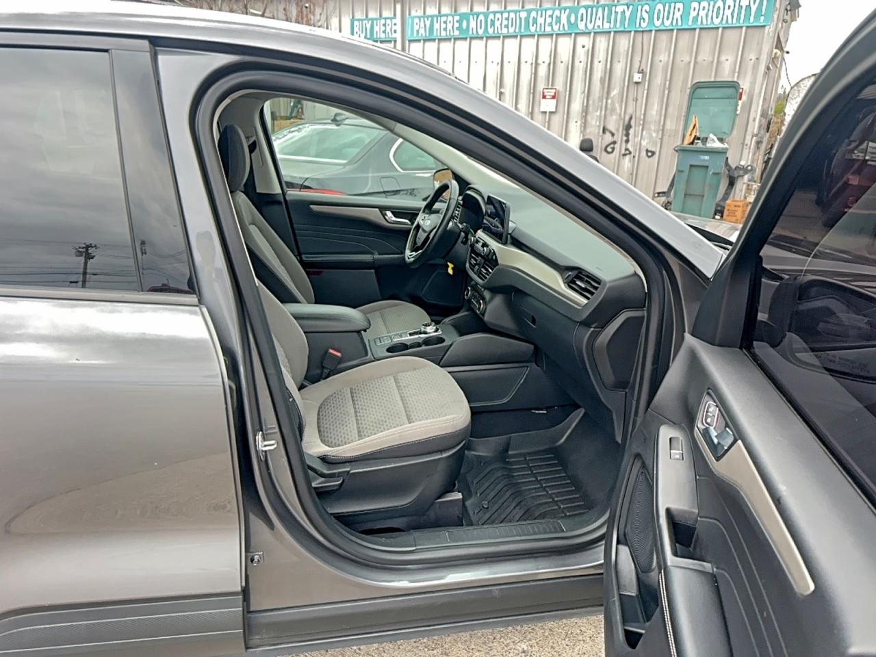 Ford Escape Se Image 2