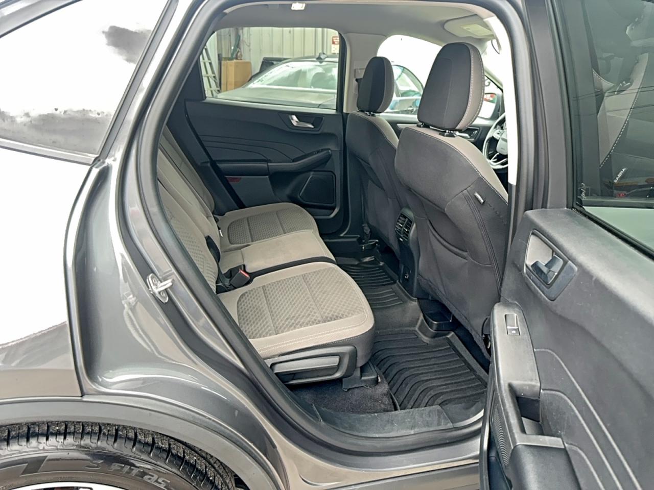 Ford Escape Se Image 8