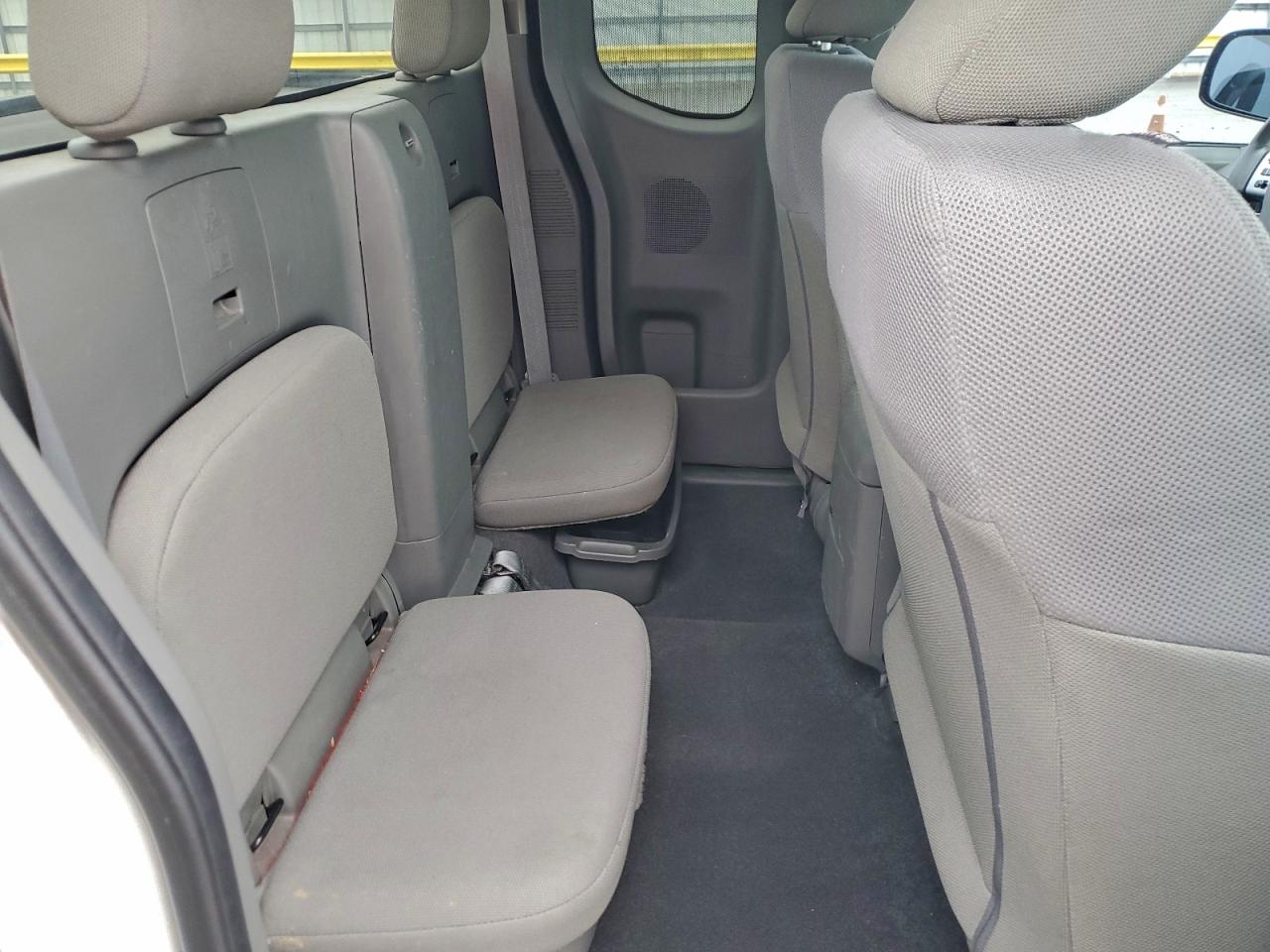 Nissan Frontier S Image 12