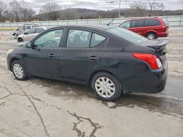 Nissan Versa S Image 7