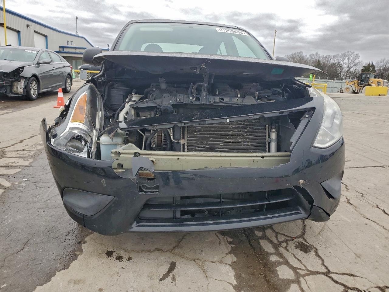 Nissan Versa S Image 3