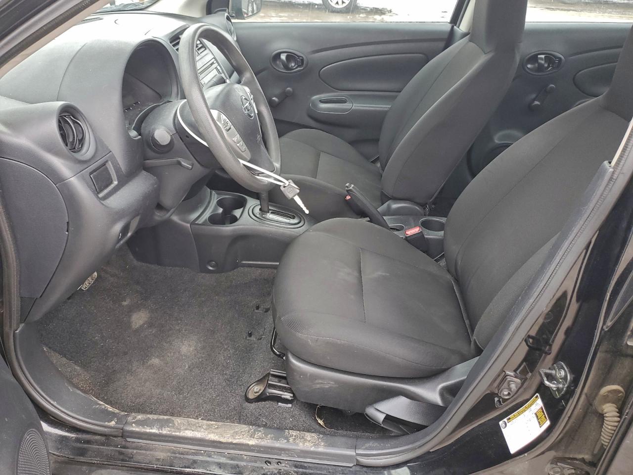 Nissan Versa S Image 6