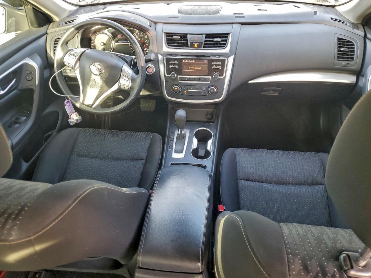 Nissan Altima 2.5 Image 4