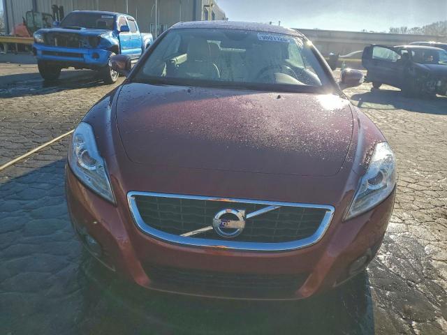 Volvo C70 T5 Image 6