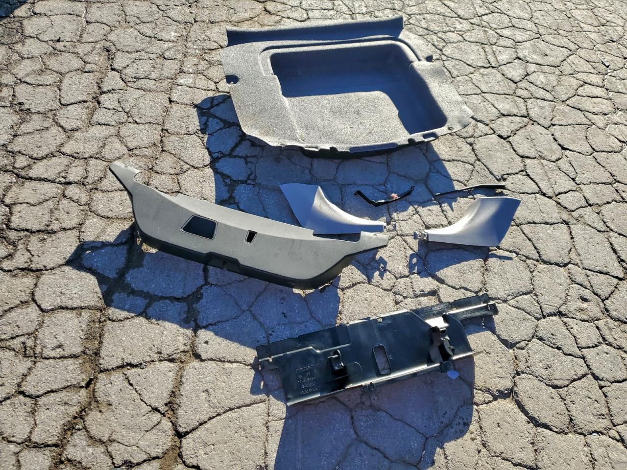 Volvo C70 T5 Image 3