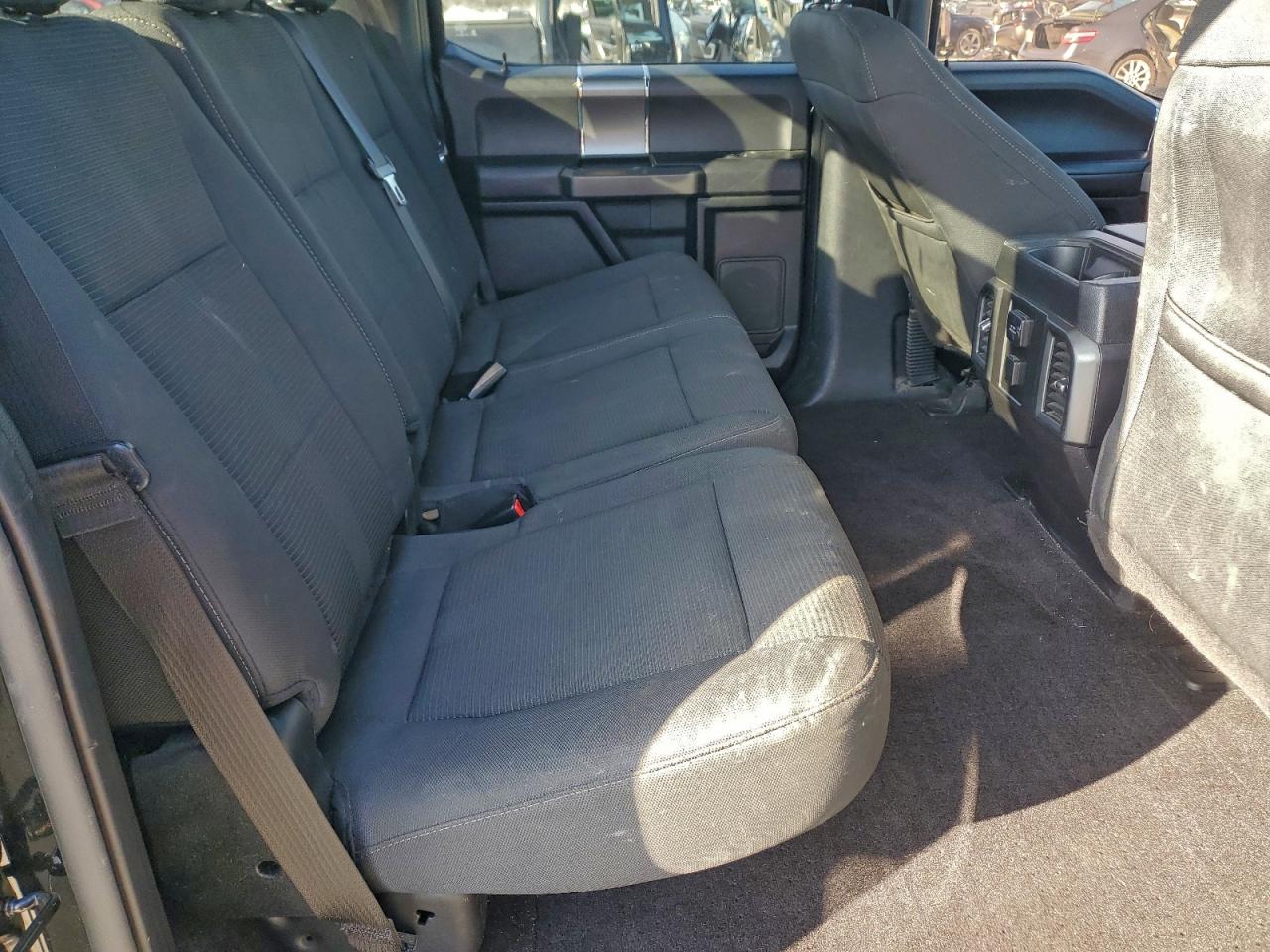 Ford F-150 Supercrew Image 4