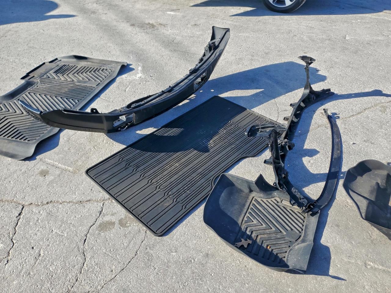 Ford F-150 Supercrew Image 3