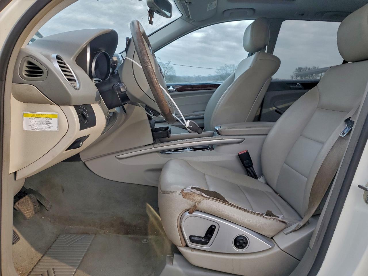 Mercedes-Benz M-Class 350 Image 6