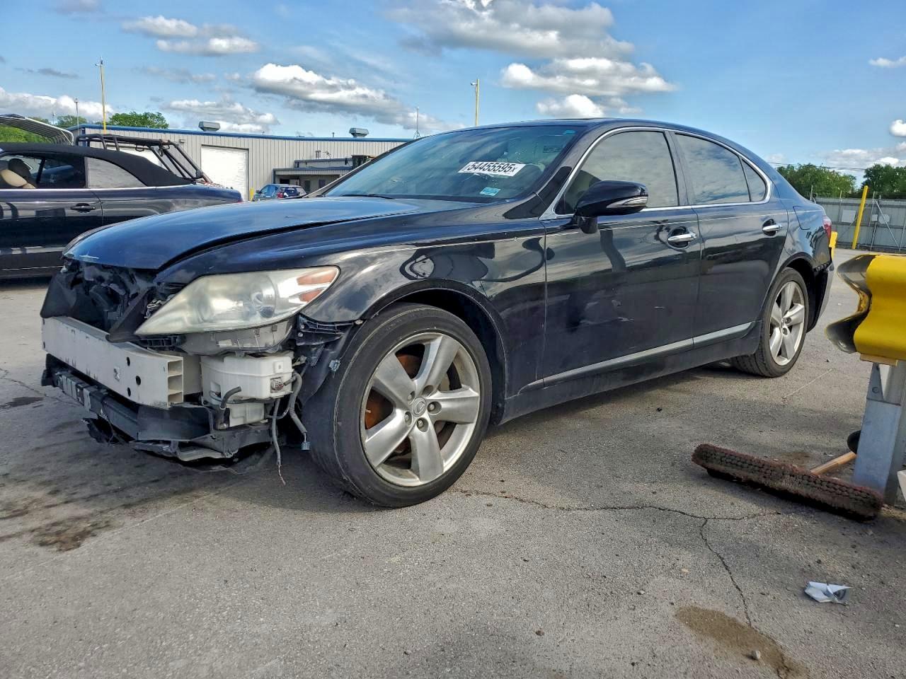 Lexus LS 460 Image 1