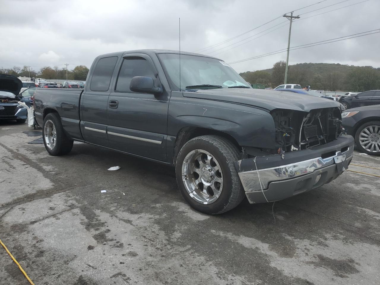 Chevrolet Silverado C1500 Image 4