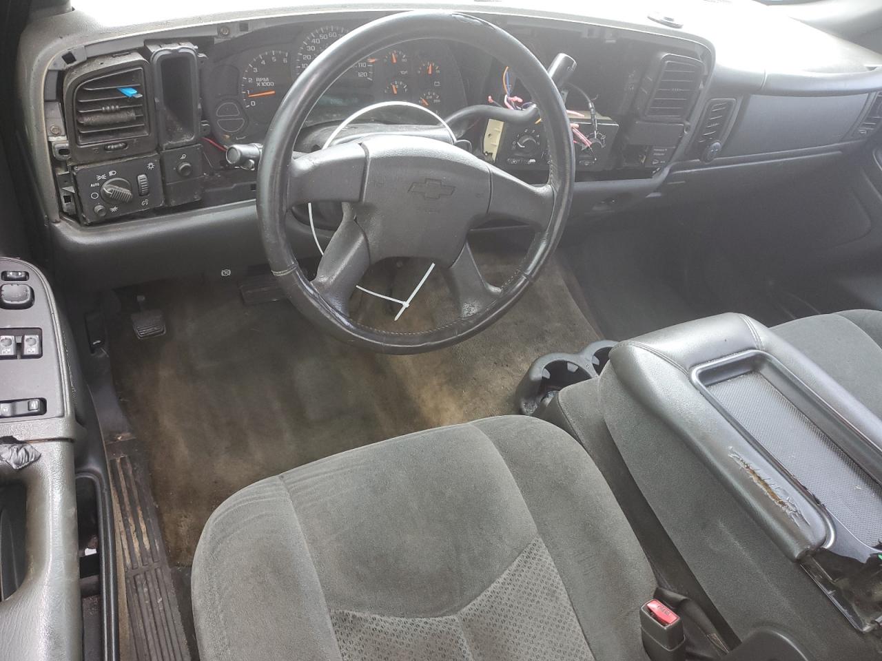 Chevrolet Silverado C1500 Image 8