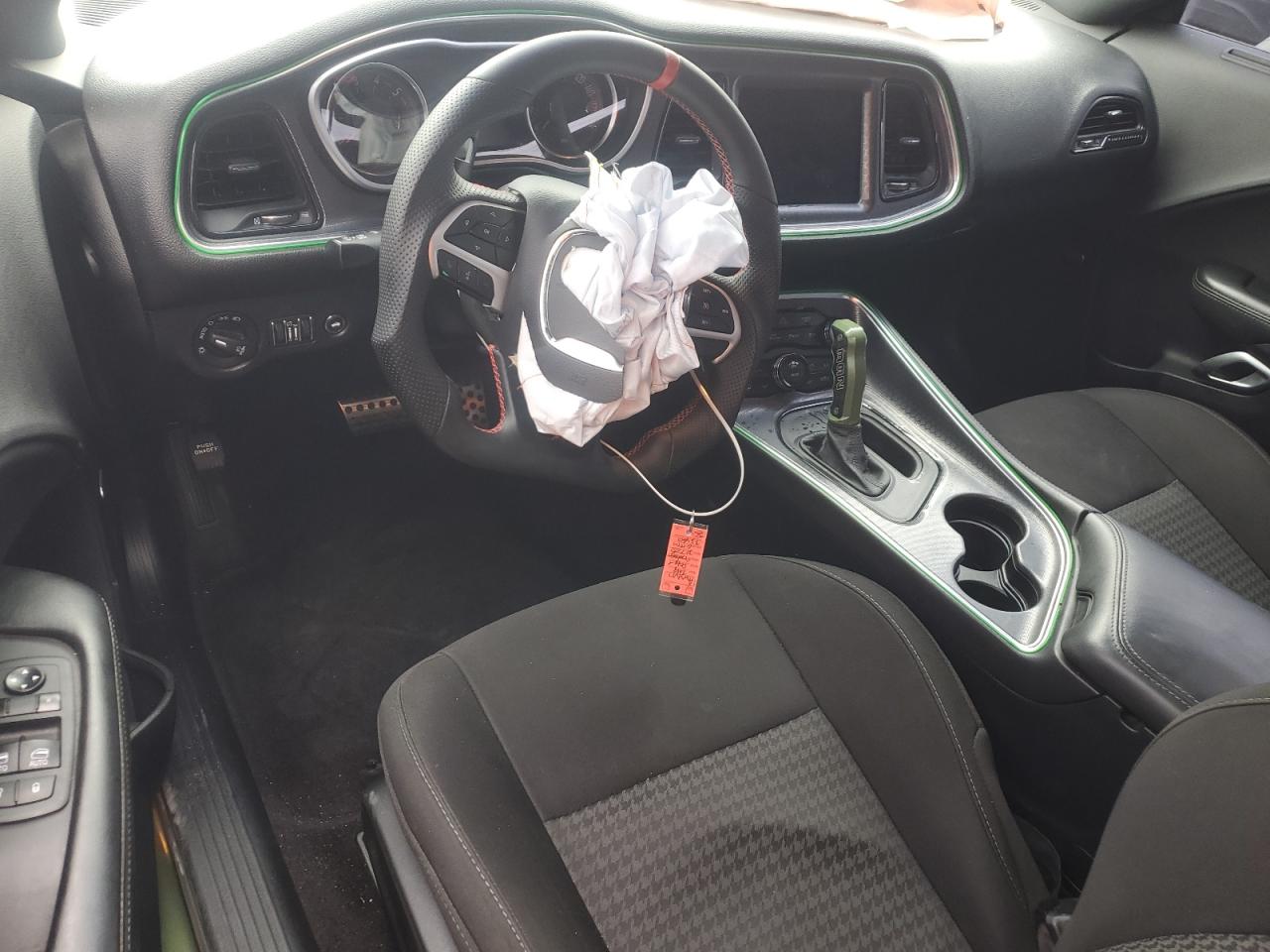 Dodge Challenger R/t 392 Image 5