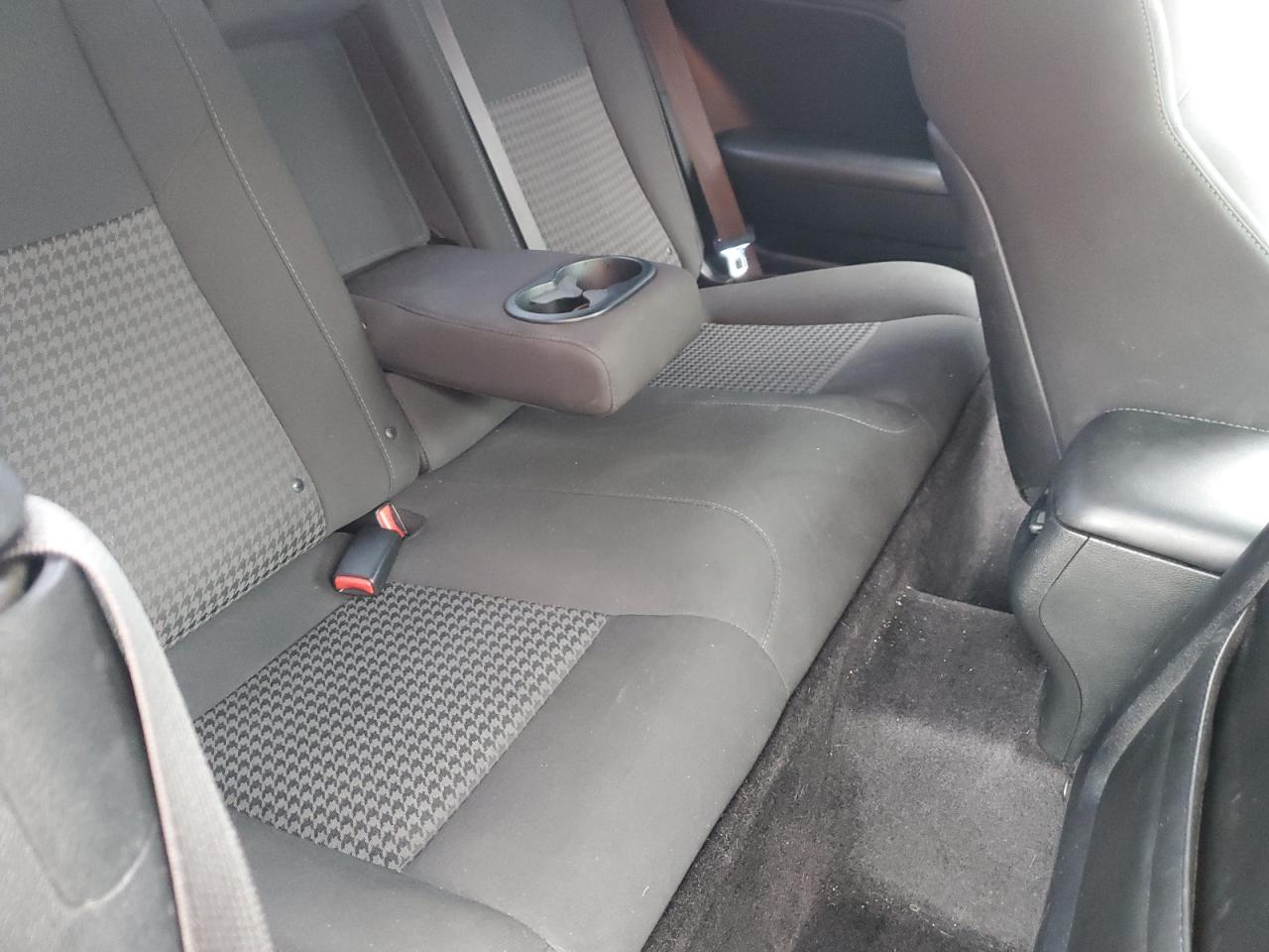 Dodge Challenger R/t 392 Image 6